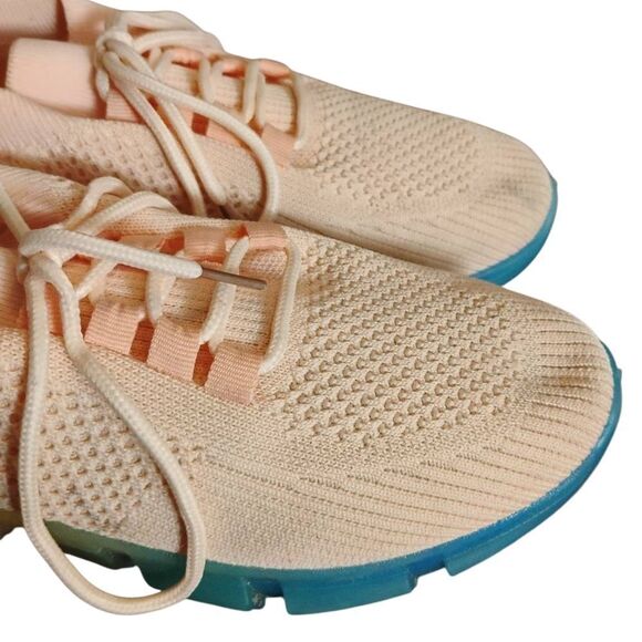 Pink and Blue Athletic Shoes with Breathable Mesh and Modern Design - Picture 7 of 10